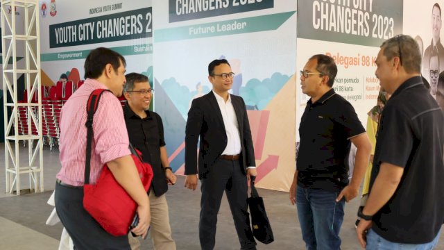 Dilirik Jadi Percontohan Pemanfaatan Tanaman Bambu, Danny Pomanto Ajak Peneliti SAPPK ITB Keliling Tokka