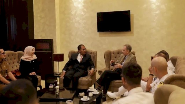 Dubes Benedetto Latteri Ajak Danny Pomanto Jajal Kapal Perang Italia