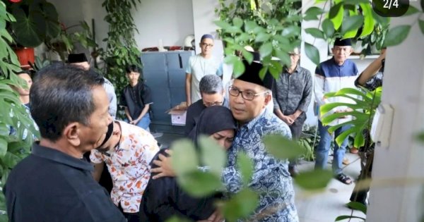 Ayah Kadis PU Makassar Tutup Usia, Danny Pomanto Melayat Beri Dukungan Moril