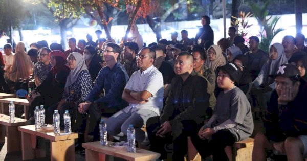 Danny Pomanto dan Pengunjung F8 Makassar Nonton Film Freeman Bereng Konjen Australia Todd Dias
