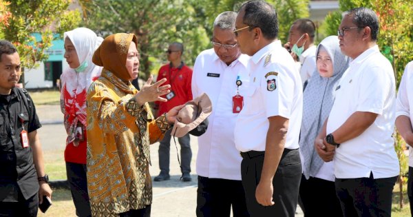 Tuan Rumah Forum ASEAN, Danny Pomanto Dampingi Mensos Tri Rismaharini Tinjau Sentra Wirajaya Makassar