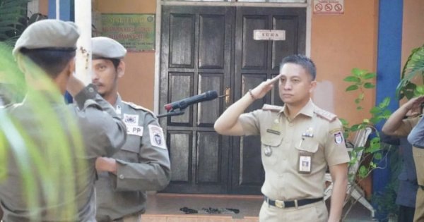 Pimpin Apel Senin, Sekcam Ujung Tanah Sampaikan 5 Poin Penting