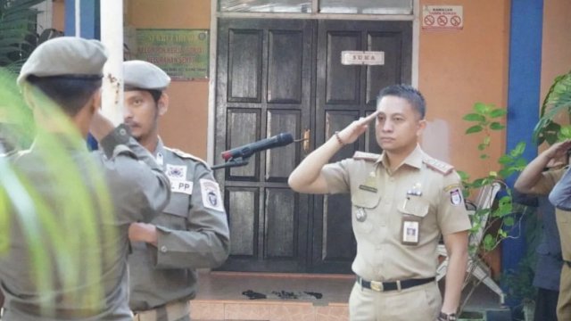 Pimpin Apel Senin, Sekcam Ujung Tanah Sampaikan 5 Poin Penting