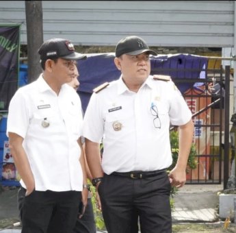 Sukseskan MNEK, Camat Ujung Tanah Bersih-Bersih Anjungan