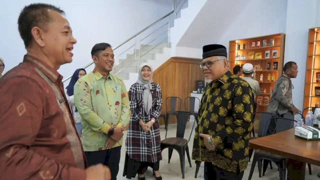 Wakil Wali Kota Sawahlunto Sambangi Inkubator Centre UMKM Dinas Koperasi Makassar