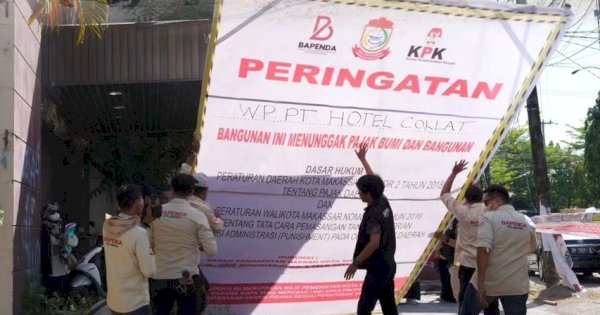 Menunggak PBB, Bapenda Makassar Beri Sanksi Pemasangan Stiker Hingga Baliho Peringatan