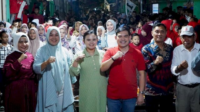 Hadiri Pesta Rakyat di Bonto Lebang, Camat Mamajang Didampingi Ketua TP PKK Kecamatan Tampil Mesra