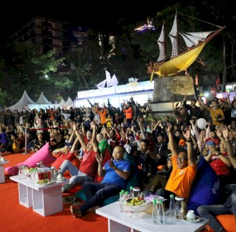 Danny Pomanto dan Ratusan Masyarakat Nobar Partai Final Piala AFF U-23 Indonesia vs Vietnam di Zona F8