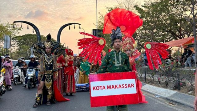 Kirab Budaya Sulsel, Disbud Makassar Tampilkan Baju Adat Bugis Makassar