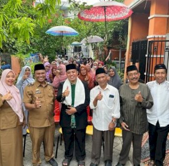 Berkah Ramadan, Dinas PU Makassar Bagi-Bagi Sembako di Dua Lorong Wisata