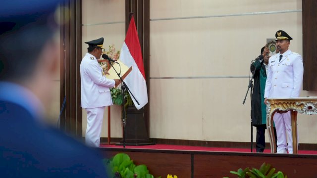 Pj Gubernur Sulsel Lantik Akbar Laluasa Jadi Wakil Bupati Luwu Timur