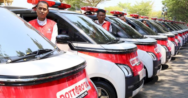 Dinkes Pamerkan Mobil Dottorotta Low Carbon di Puncak HUT Kota Makassar ke-416