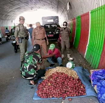 Patroli Rutin Satpol PP Kecamatan Tallo ke PKL Liar