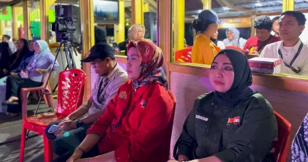 Warga RM Terapung Tello Nikmati Film Sepenggal Kisah Longwis