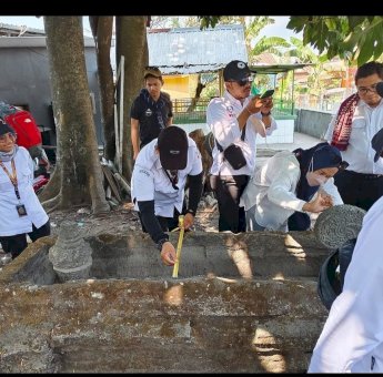 Pelestarian Budaya Lewat Pendataan Makam Kuno