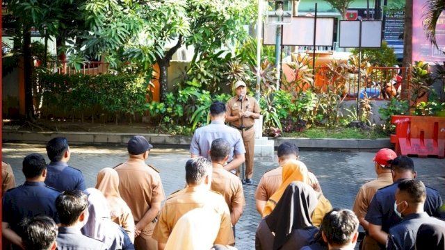 Sekcam Mamajang Pimpin Apel Pagi, Ingatkan Jajaran Soal Disiplin hingga Pembayaran PBB