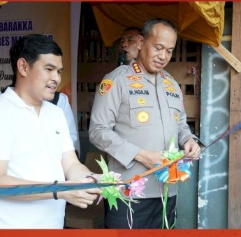 Dampingi Kapolrestabes Makassar, Camat Mamajang Resmikan Pajama Barakka di Labuang Baji
