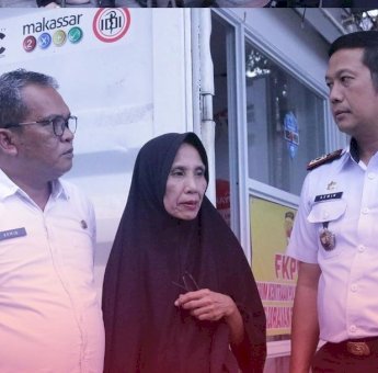 Plt Kadinsos Armin Serahkan Langsung Bantuan Makanan untuk Disabilitas Berat di Bontoala