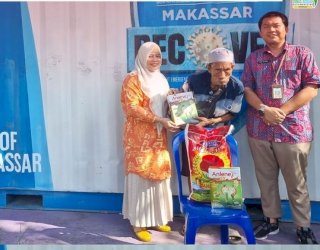 Usai Bontoala, Dinsos Makassar Sasar Rappocini Salurkan Bansos Makanan