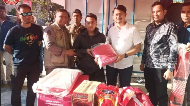 Dinsos Makassar Gandeng Ketua FKM Distribusi Bantuan ke Warga Terdampak Kebakaran di Tallo