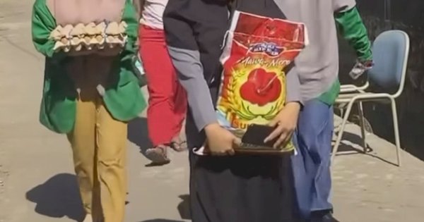 Grebek Stunting, Dinsos Makassar Salurkan Bantuan ke Warga Tamamaung