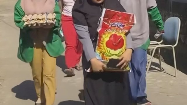 Grebek Stunting, Dinsos Makassar Salurkan Bantuan ke Warga Tamamaung