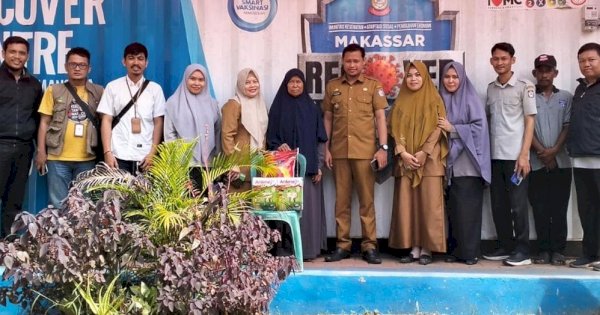 Dinsos Makassar Bagikan Langsung Bantuan Lansia Terlantar di Dua Daerah