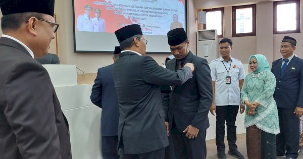 Andi Patiware Raih Penghargaan Satyalencana Karya Satya. Berikut Prestasi 20 Tahun Mengabdi di Pemkot Makassar