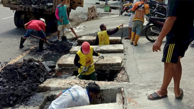 Dinas PU Genjot Pengerukan Drainase di Kawasan Rawan Banjir, Ini Titik Jadi Perhatian