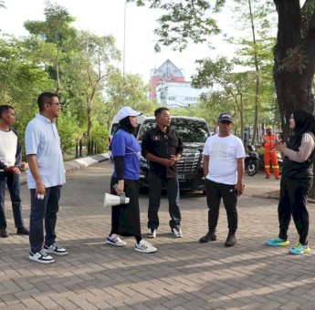 Dinas PU Makassar Ikut Terlibat Gerakan Bersih Taman Kota