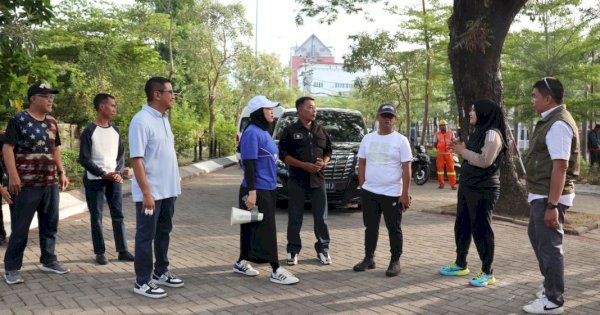 Dinas PU Makassar Ikut Terlibat Gerakan Bersih Taman Kota