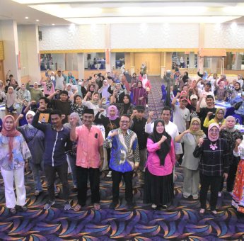 Fatma Wahyudin Gelar Sosper Bahas Perlindungan Guru, Begini Arahan ke Peser