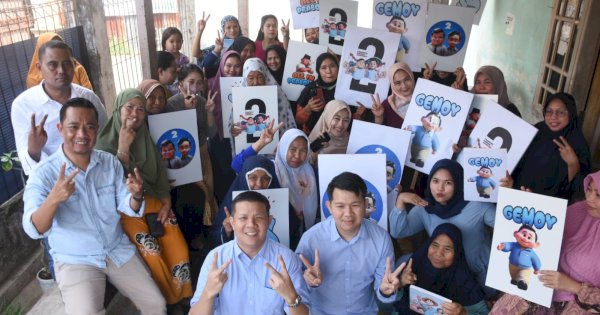 Hari Pertama Kampanye TPD Prabowo-Gibran di Makassar Mulai Tancap Gas, Bagikan Makanan Gratis