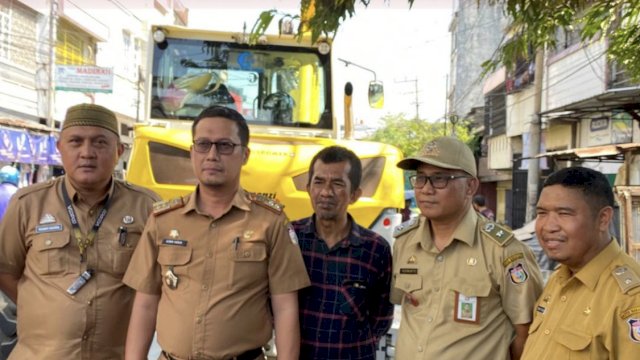 Setelah 12 Tahun, Akhirnya Kanal Pasar Cidu Dikeruk