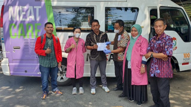 DP2 Makassar Serahkan Hasil Sampel Meat Care