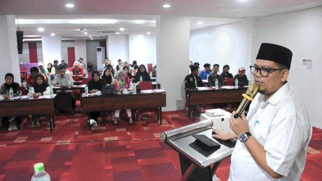 Andi Pahlevi Gelar Sosialisasi Perda Penyelenggaraan Pendidikan, Minta Pemerintah Hadir