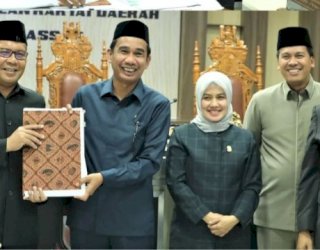 DPRD dan Pemkot Makassar Sepakati KUA PPAS APBDP 2023