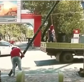 Tegas, Dinas PU Makassar dan Stakeholder Tindak Tiang FO di Losari