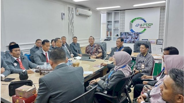 Usai Papua Barat, DPMPTSP Kota Makassar Terima Kunker Provinsi Jatim