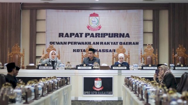 Hadiri Paripurna Ranperda KLA, Wawali Makassar Sampaikan Poin Penting ke Wakil Rakyat