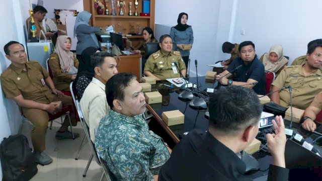 Pimpin Sidang TPM, Kepala Balitbangda Harap Pendampingan Penelitian Bisa Beri Manfaat ke Masyarakat