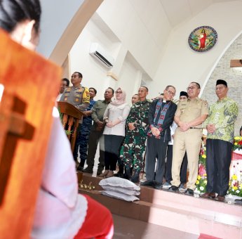Danny Pomanto dan Pj Gubernur Pantau Pengamanan Malam Natal di Dua Gereja