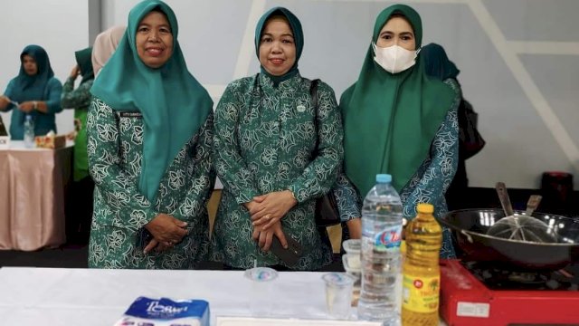 Ketua TP PKK Sangkarrang Ikut Lomba Masak Pangan Lokal