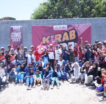 Dukung Porkot Makassar, Ramli Lallo Terima Obor