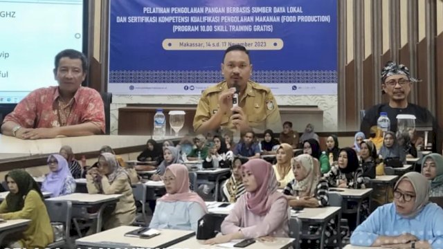 Kepala DKP Makassar Buka Pelatihan Pengelolaan Pangan Sumber Lokal