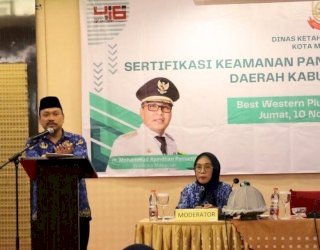 DKP Makassar Serahkan Sertifikat Keamanan PSAT kepada Tiga Kelompok Tani, Pastikan Jaminan Mutu Keamanan Pangan