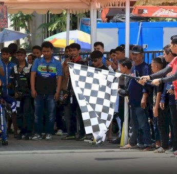 Adu Cepat dan Tangkas Peserta Makassar Drag Bike 2023 Walikota Cup Perebutkan Hadiah 115 Juta