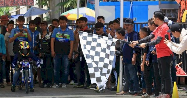 Adu Cepat dan Tangkas Peserta Makassar Drag Bike 2023 Walikota Cup Perebutkan Hadiah 115 Juta