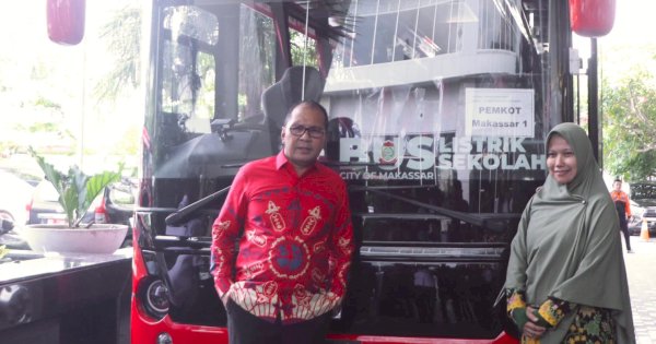 Komitmen Makassar Kota Low Carbon, Danny Pomanto Launching Bus Sekolah Listrik