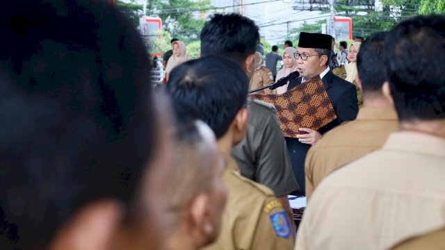 Perkuat Kelurahan, Danny Pomanto Lantik 106 Sekretaris Lurah